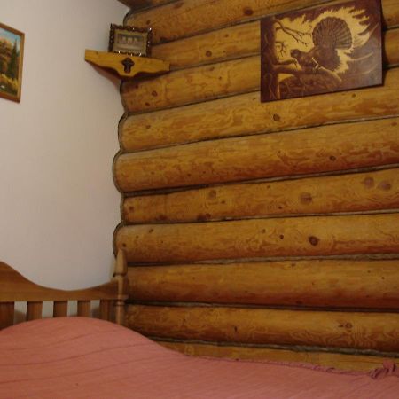 Смерекова Хата Pochaiv Exterior foto