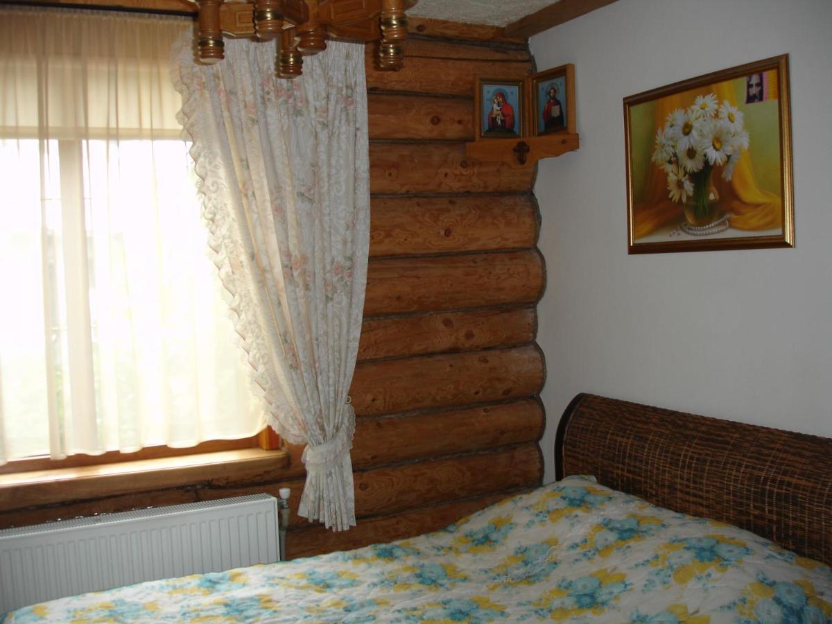Смерекова Хата Pochaiv Exterior foto