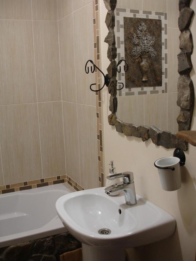 Смерекова Хата Pochaiv Exterior foto