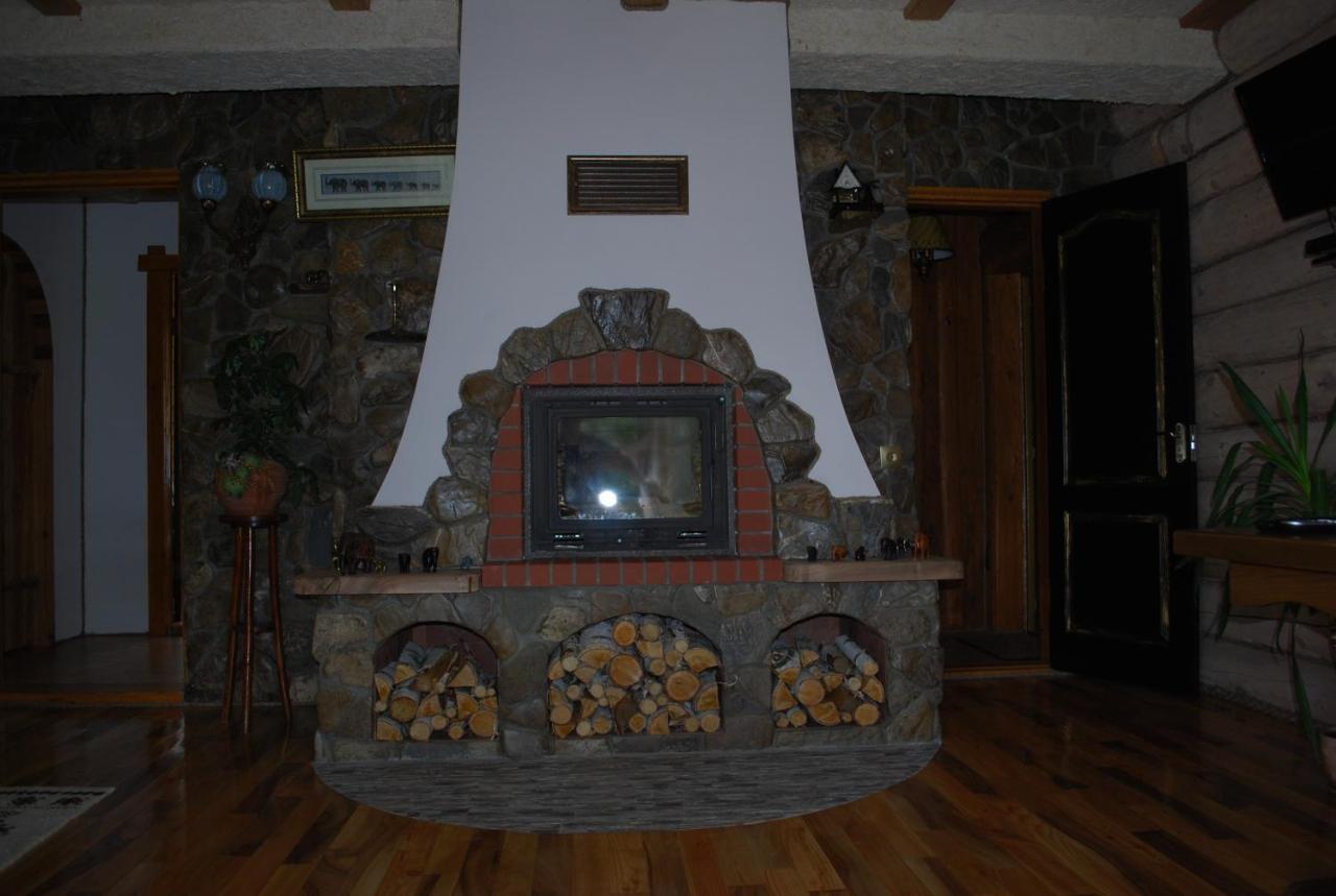 Смерекова Хата Pochaiv Exterior foto